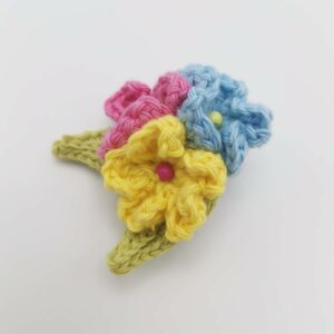 Brosa crosetata flori handmade