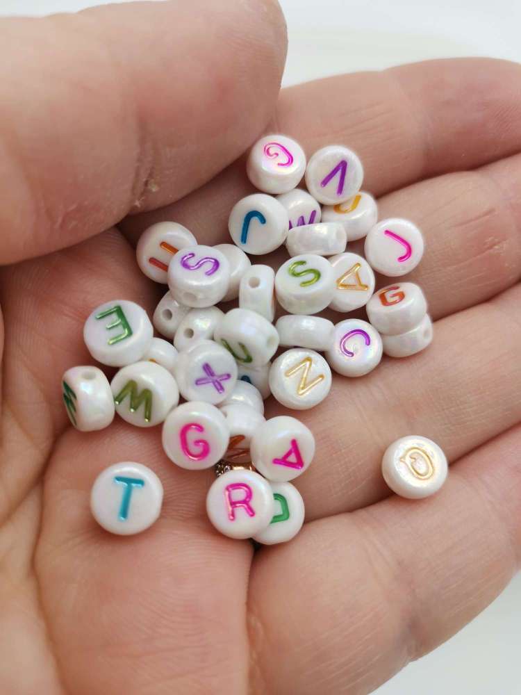 margele litere perlate multicolore