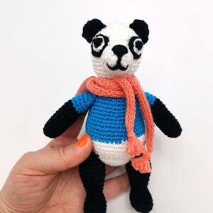 Jucarie PANDA crosetata – papusa Handmade – pe comanda