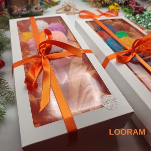 Sorcova vesela handmade cu ciucuri clopotei si nume - pe comanda