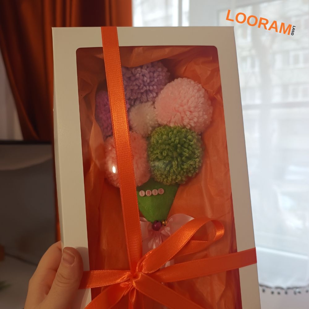Sorcova vesela handmade cu ciucuri clopotei si nume - pe comanda(7)