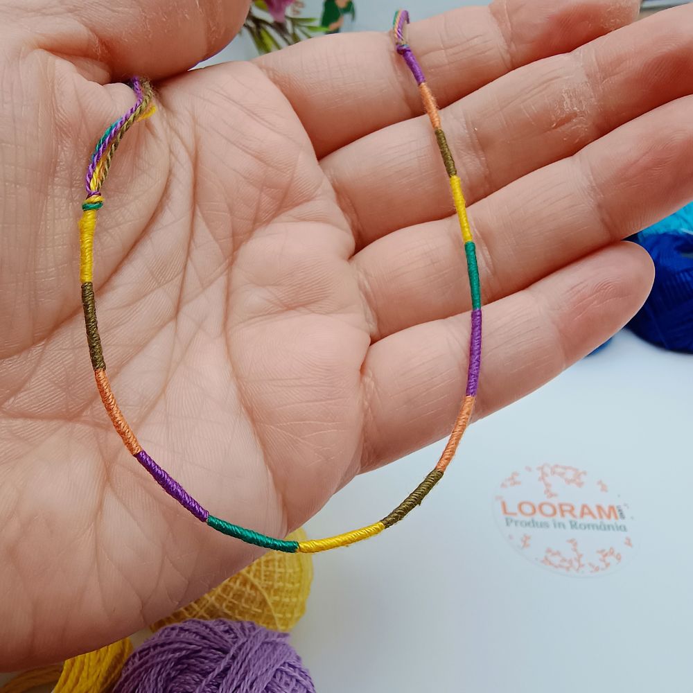 Brățară din ață colorată subțire multicoloră model 15 - pe comandă