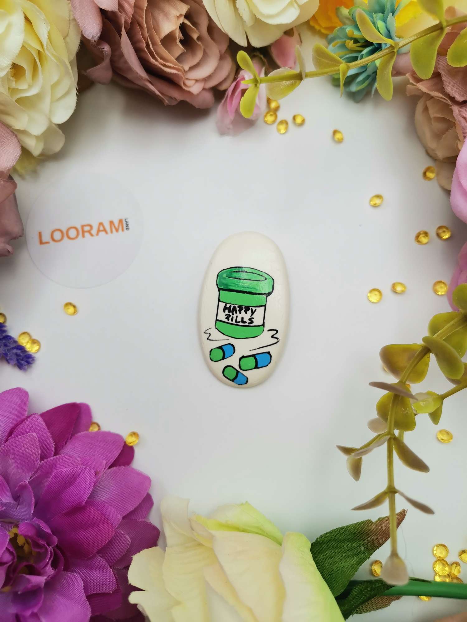 happy Pills mărțișor din porțelan artizanal