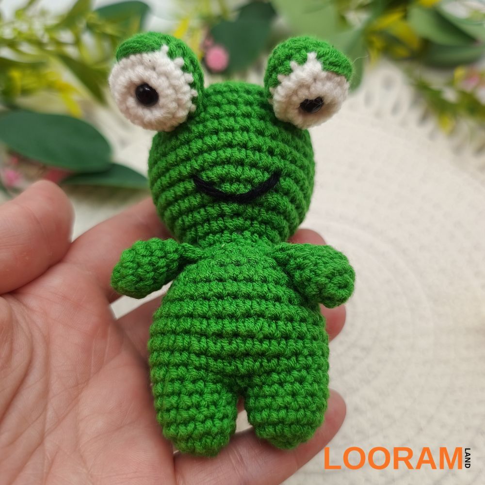 Broscuță jucărie croșetată - pe comandă