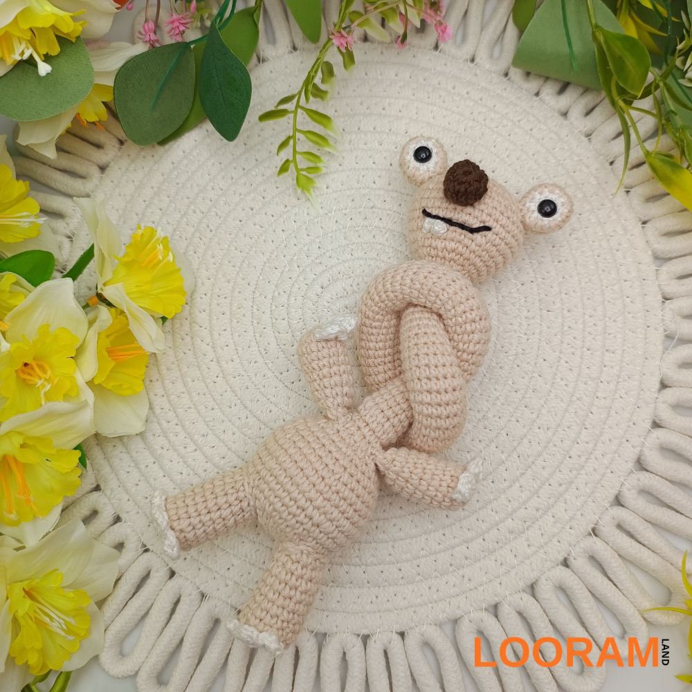 Sid jucărie croșetată - accesoriu pentru geantă - model 2 - pe comandă Sid jucărie croșetată - accesoriu pentru geantă - model 2 - pe comandă